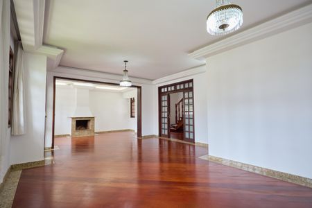 Sala de casa para alugar com 6 quartos, 296m² em Jardim Social, Curitiba