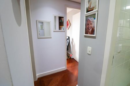 Apartamento à venda com 92m², 3 quartos e 2 vagas Apartamento à venda com 92m², 3 quartos e 2 vagasHall íntimo