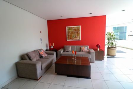 Apartamento à venda com 92m², 3 quartos e 2 vagas Apartamento à venda com 92m², 3 quartos e 2 vagasÁrea comum - Hall social