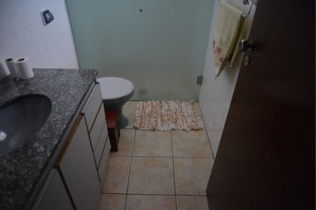 Casa à venda com 230m², 3 quartos e 4 vagasBanheiro Social