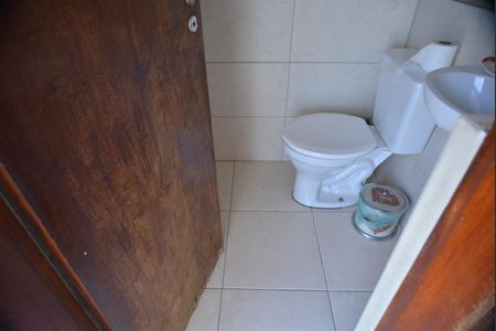 Casa à venda com 230m², 3 quartos e 4 vagasBanheiro de serviço