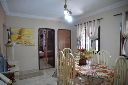 Casa à venda com 230m², 3 quartos e 4 vagasSala  3