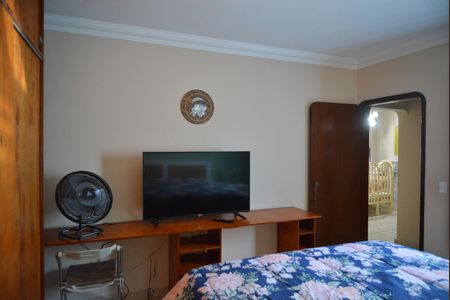 Casa à venda com 230m², 3 quartos e 4 vagasQuarto 2