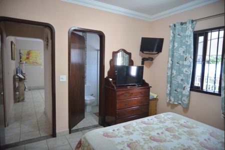 Casa à venda com 230m², 3 quartos e 4 vagasQuarto Suíte