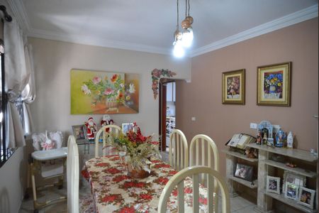 Casa à venda com 230m², 3 quartos e 4 vagasSala  3