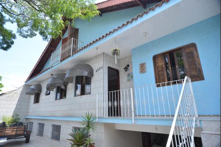 Casa à venda com 230m², 3 quartos e 4 vagasGaragem