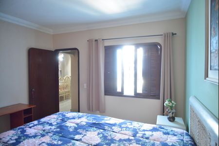 Casa à venda com 230m², 3 quartos e 4 vagasQuarto 2