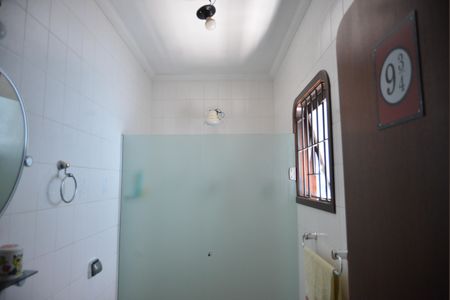 Casa à venda com 230m², 3 quartos e 4 vagasBanheiro Social