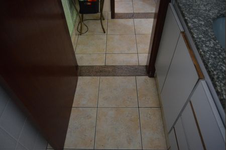 Casa à venda com 230m², 3 quartos e 4 vagasBanheiro Social