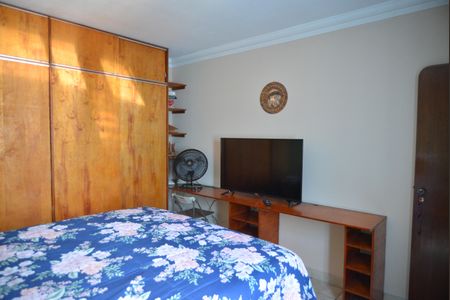 Casa à venda com 230m², 3 quartos e 4 vagasQuarto 2