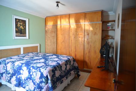 Casa à venda com 230m², 3 quartos e 4 vagasQuarto 2