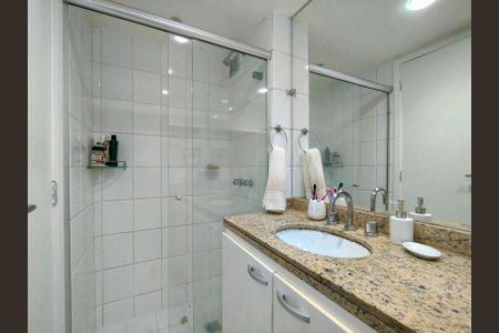 Apartamento à venda com 60m², 2 quartos e 1 vagaBanheiro Corredor