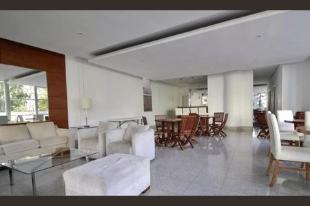 Apartamento à venda com 139m², 3 quartos e 3 vagas Apartamento à venda com 139m², 3 quartos e 3 vagasÁrea comum - Salão de festas