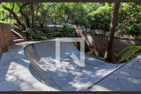 Apartamento à venda com 139m², 3 quartos e 3 vagas Apartamento à venda com 139m², 3 quartos e 3 vagasPista De Skate