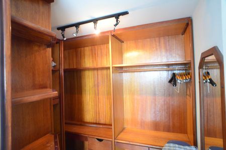 Apartamento para alugar com 57m², 1 quarto e 1 vagaCloset