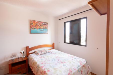 Quarto 2 de apartamento para alugar com 2 quartos, 54m² em Jardim Celeste, São Paulo