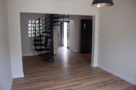 Sala de casa para alugar com 3 quartos, 180m² em Suíssa, Ribeirão Pires