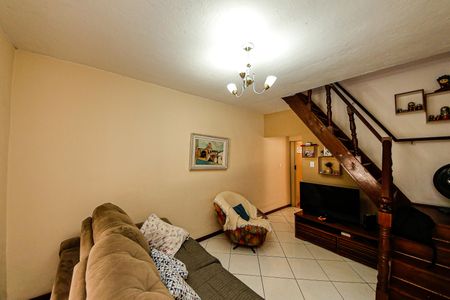 Casa para alugar com 2 quartos, 80m² em Vila Industrial, São Paulo