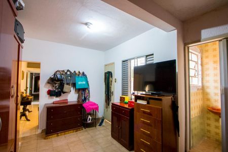 Casa à venda com 200m², 4 quartos e 2 vagas Casa à venda com 200m², 4 quartos e 2 vagasQuarto 2 - Suíte