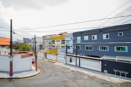 Casa à venda com 200m², 4 quartos e 2 vagas Casa à venda com 200m², 4 quartos e 2 vagasVista da varanda