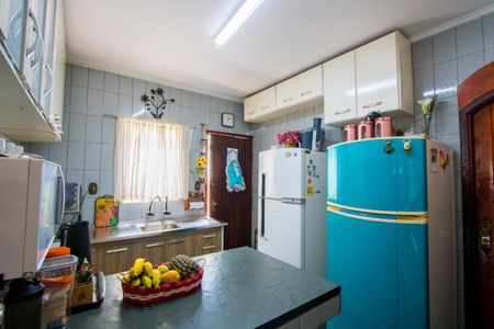 Casa à venda com 200m², 4 quartos e 2 vagas Casa à venda com 200m², 4 quartos e 2 vagasCozinha