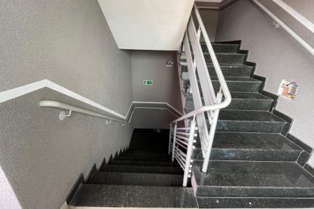 Apartamento à venda com 53m², 2 quartos e 1 vagaEscadas