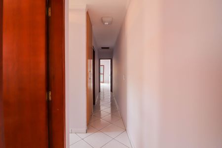 Casa para alugar com 125m², 3 quartos e 2 vagasCorredor