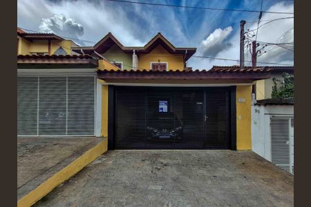 Casa para alugar com 125m², 3 quartos e 2 vagasFachada - Plaquinha