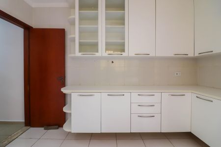 Cozinha de casa para alugar com 3 quartos, 125m² em Jardim Ester Yolanda, São Paulo