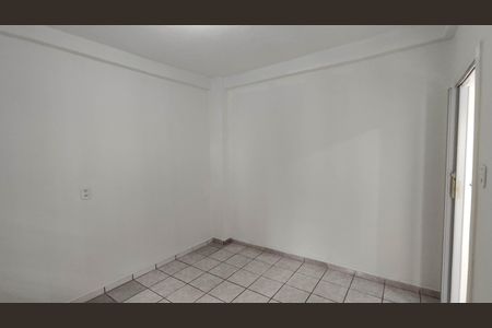 Quarto de casa para alugar com 1 quarto, 50m² em Jardim Ipanema, Ferraz de Vasconcelos