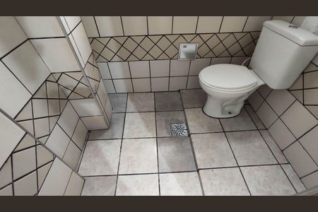 Banheiro de casa para alugar com 1 quarto, 50m² em Jardim Ipanema, Ferraz de Vasconcelos