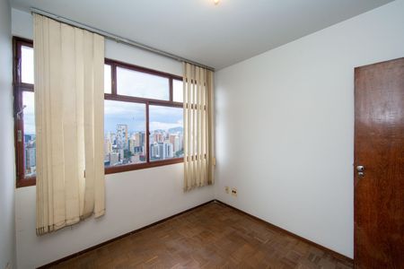 Apartamento à venda com 126m², 4 quartos e 2 vagasQUARTO2