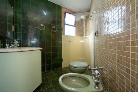 Apartamento à venda com 126m², 4 quartos e 2 vagasBANHEIRO