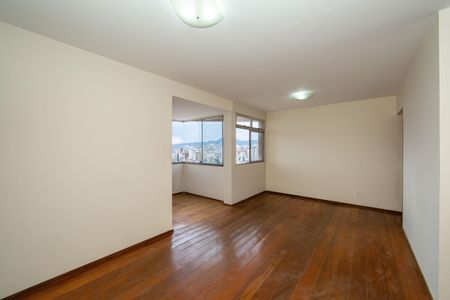 Apartamento à venda com 126m², 4 quartos e 2 vagasSALA