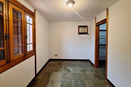 Casa de condomínio para alugar com 400m², 4 quartos e 4 vagasSuíte 3