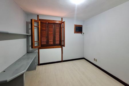Casa de condomínio para alugar com 400m², 4 quartos e 4 vagasSuíte 2