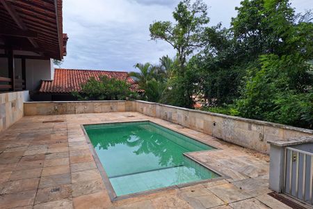 Casa de condomínio para alugar com 400m², 4 quartos e 4 vagasQuintal