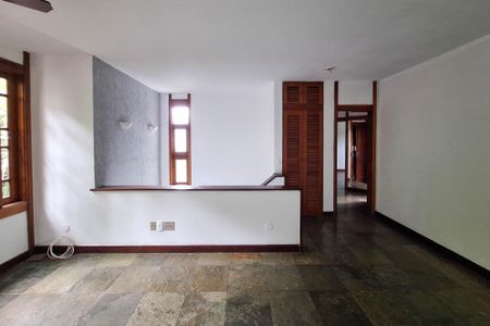 Casa de condomínio para alugar com 400m², 4 quartos e 4 vagasSala 4