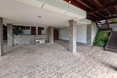 Casa de condomínio para alugar com 400m², 4 quartos e 4 vagasGaragem