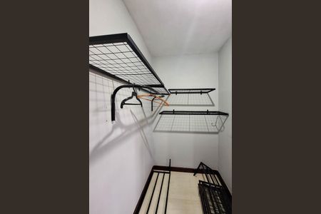 Casa de condomínio para alugar com 400m², 4 quartos e 4 vagasCloset da suíte 2