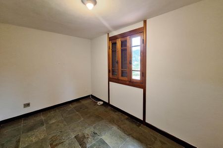 Casa de condomínio para alugar com 400m², 4 quartos e 4 vagasSuíte 3