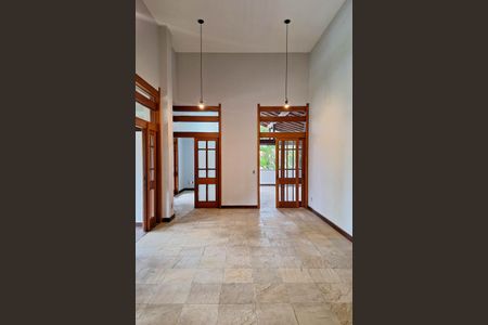 Casa de condomínio para alugar com 400m², 4 quartos e 4 vagasSala 1