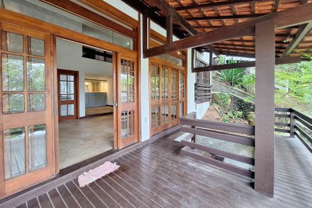 Casa de condomínio para alugar com 400m², 4 quartos e 4 vagasVaranda da Sala 1