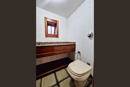 Casa de condomínio para alugar com 400m², 4 quartos e 4 vagasLavabo 1