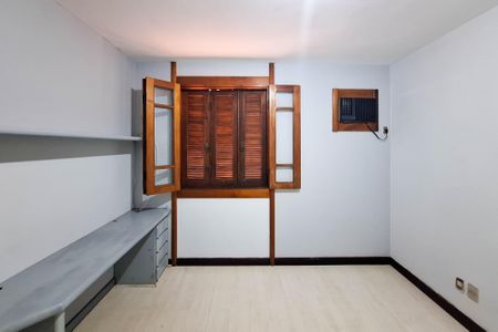 Casa de condomínio para alugar com 400m², 4 quartos e 4 vagasSuíte 2