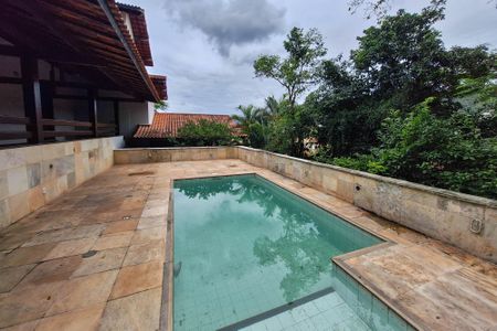 Casa de condomínio para alugar com 400m², 4 quartos e 4 vagasQuintal