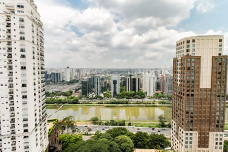 Apartamento para alugar com 39m², 2 quartos e 1 vagaVista - Terraço