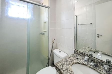 Apartamento para alugar com 94m², 2 quartos e 2 vagas Apartamento para alugar com 94m², 2 quartos e 2 vagasBanheiro da Suíte