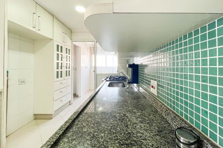 Apartamento para alugar com 94m², 2 quartos e 2 vagas Apartamento para alugar com 94m², 2 quartos e 2 vagasCozinha