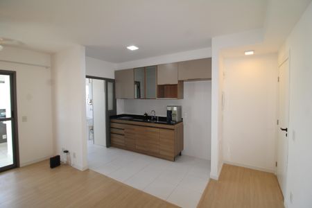 Sala / Cozinha de apartamento para alugar com 2 quartos, 64m² em Parada Inglesa, São Paulo